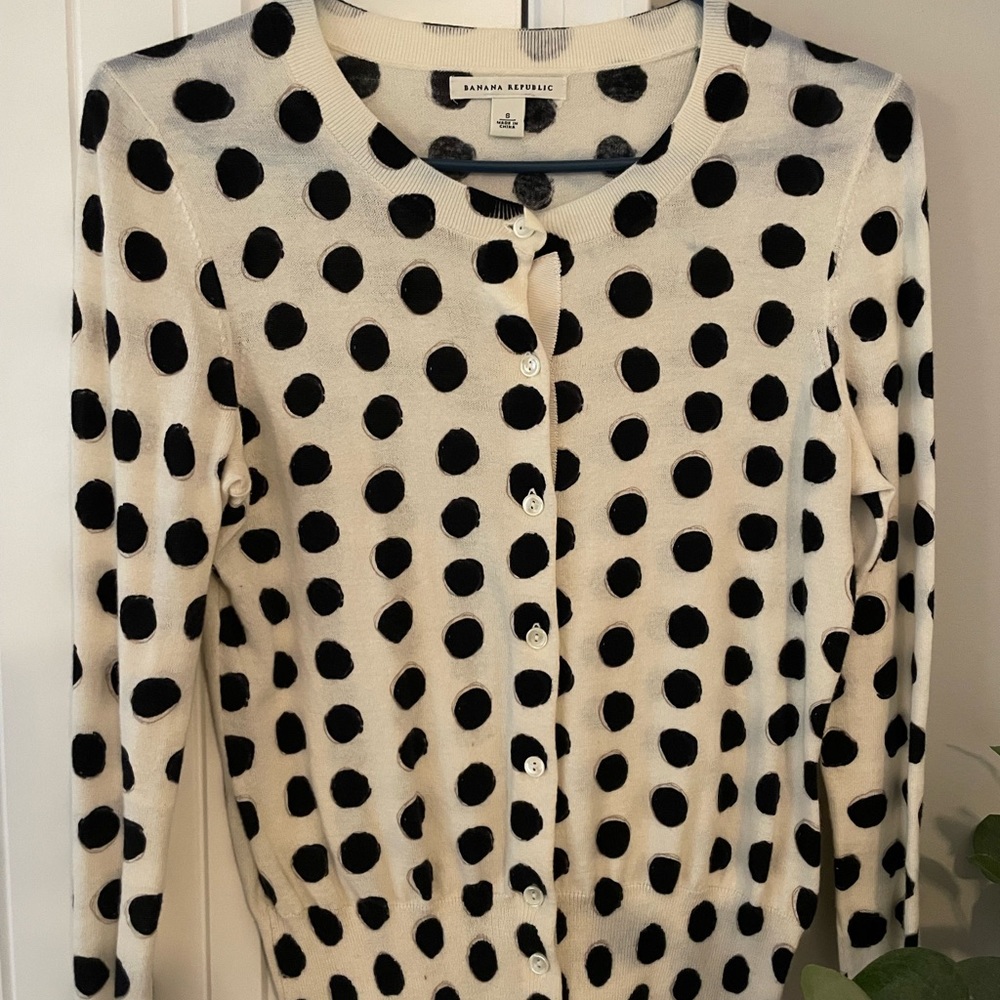 Size small. Excellent condition.